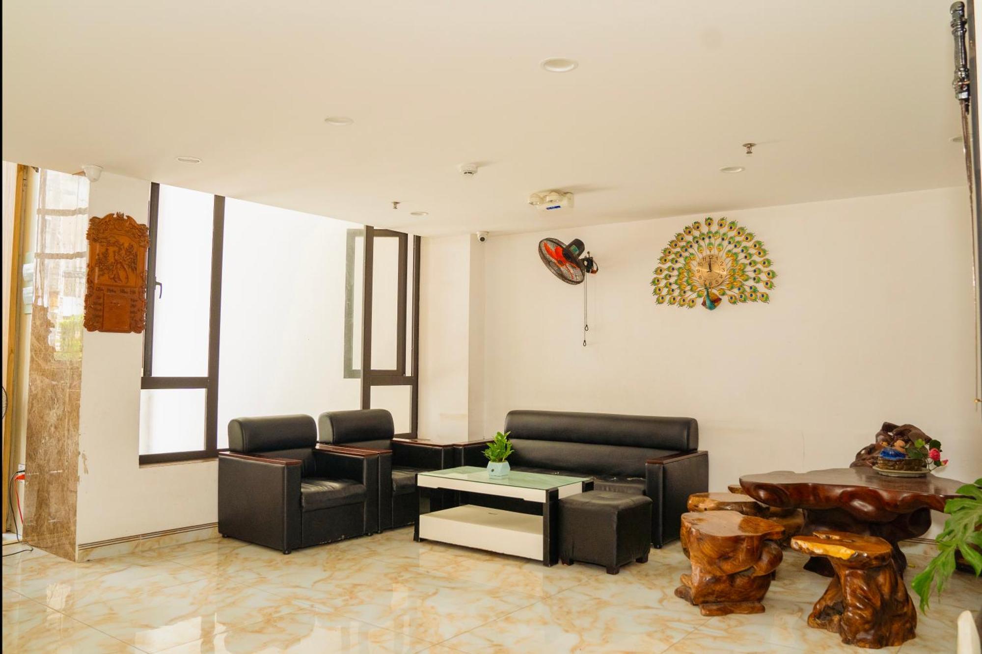 Hotel Khach San Trung Hieu Vung Tau Esterno foto
