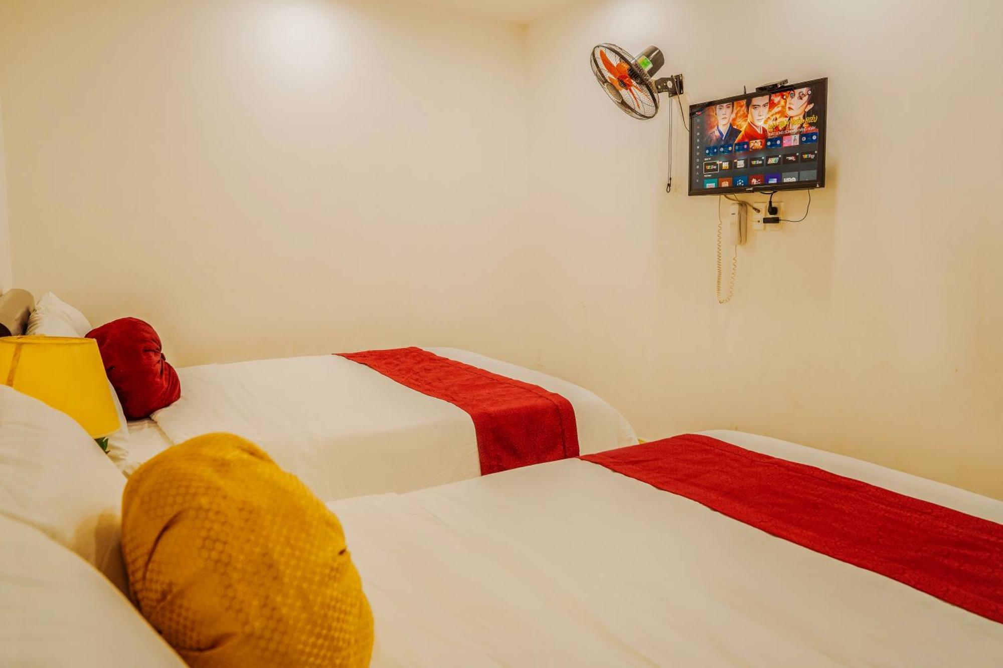 Hotel Khach San Trung Hieu Vung Tau Esterno foto