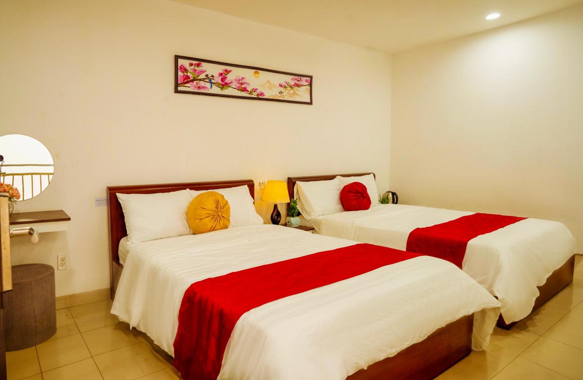 Hotel Khach San Trung Hieu Vung Tau Esterno foto