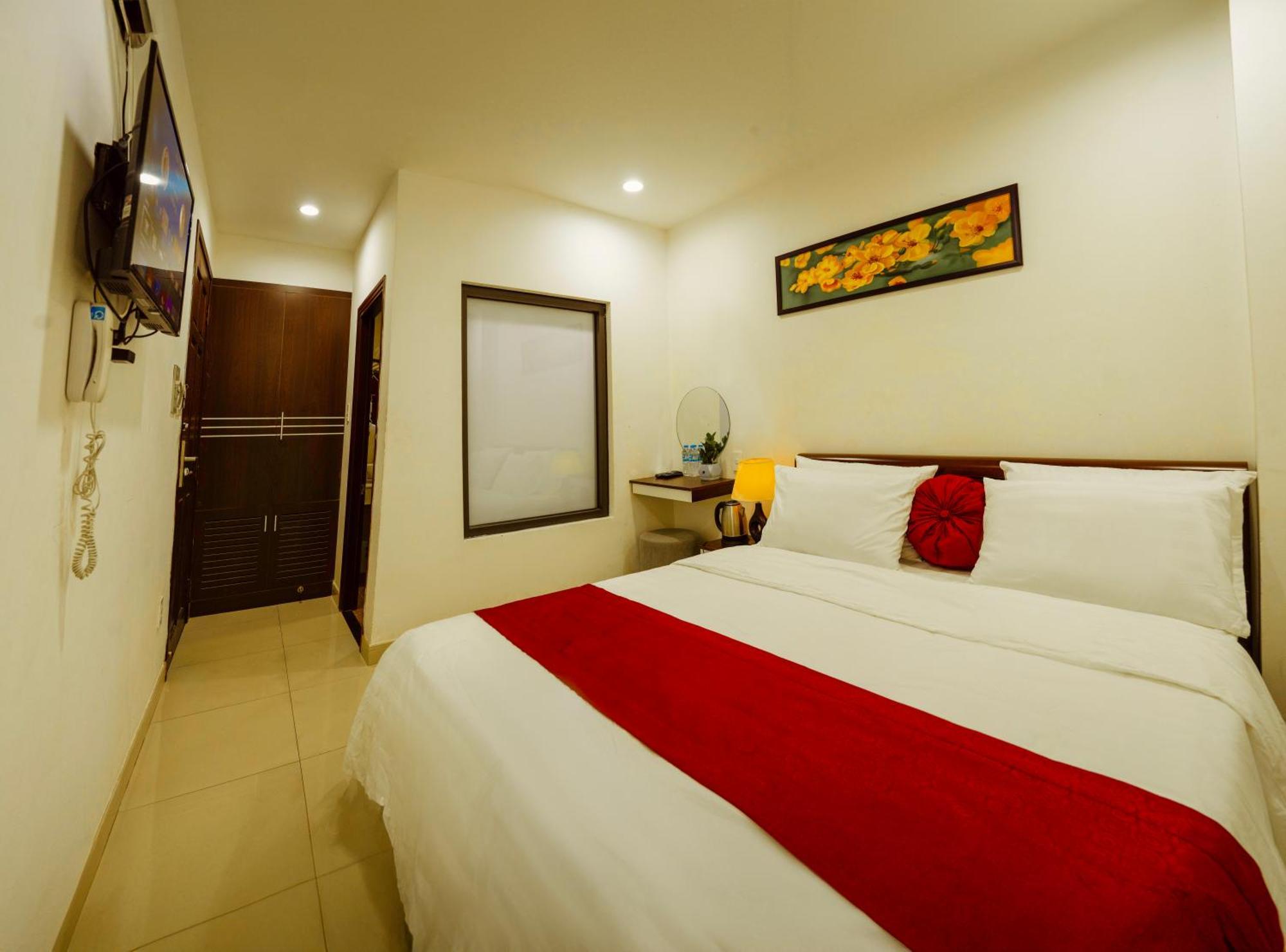Hotel Khach San Trung Hieu Vung Tau Esterno foto