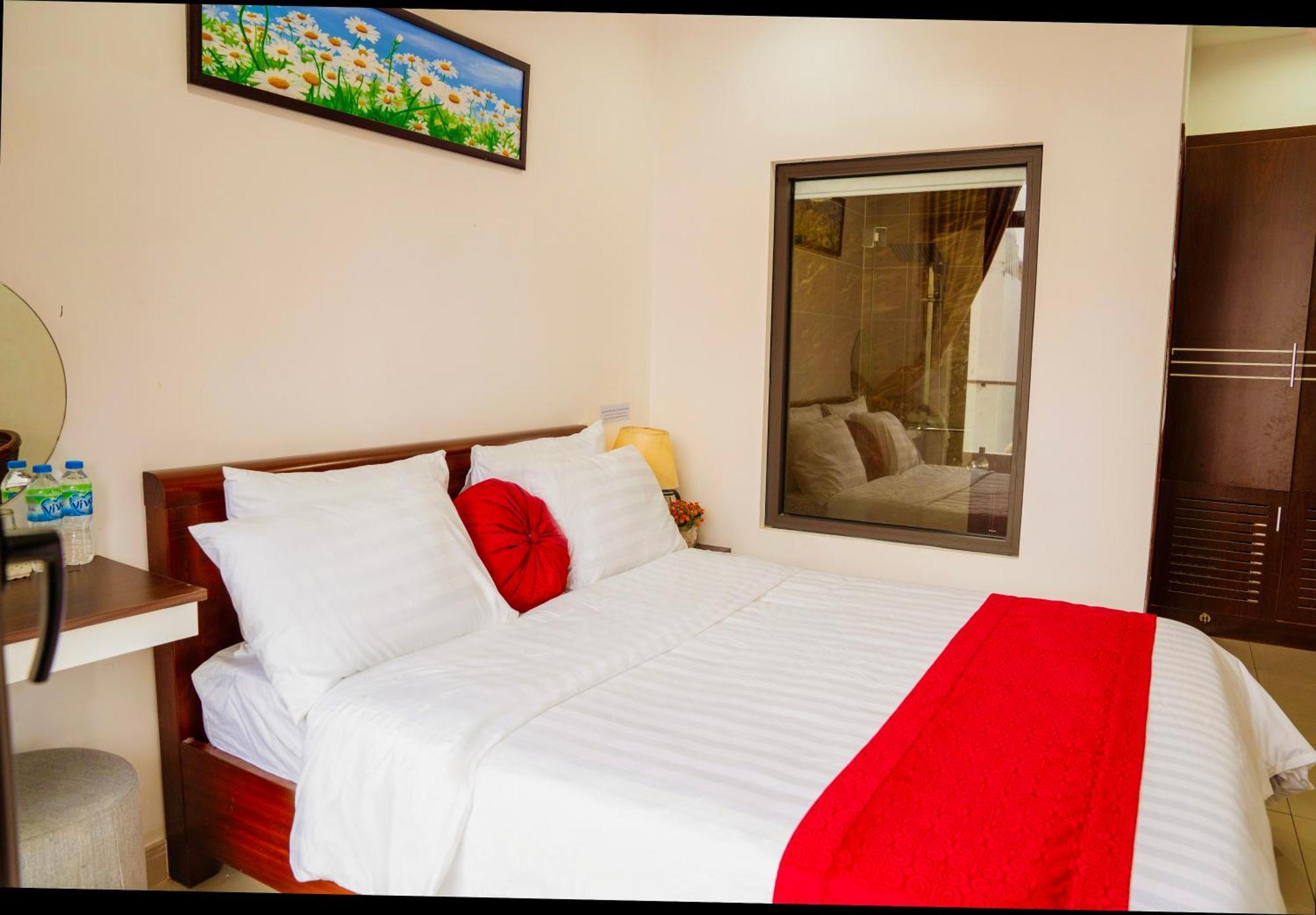 Hotel Khach San Trung Hieu Vung Tau Esterno foto