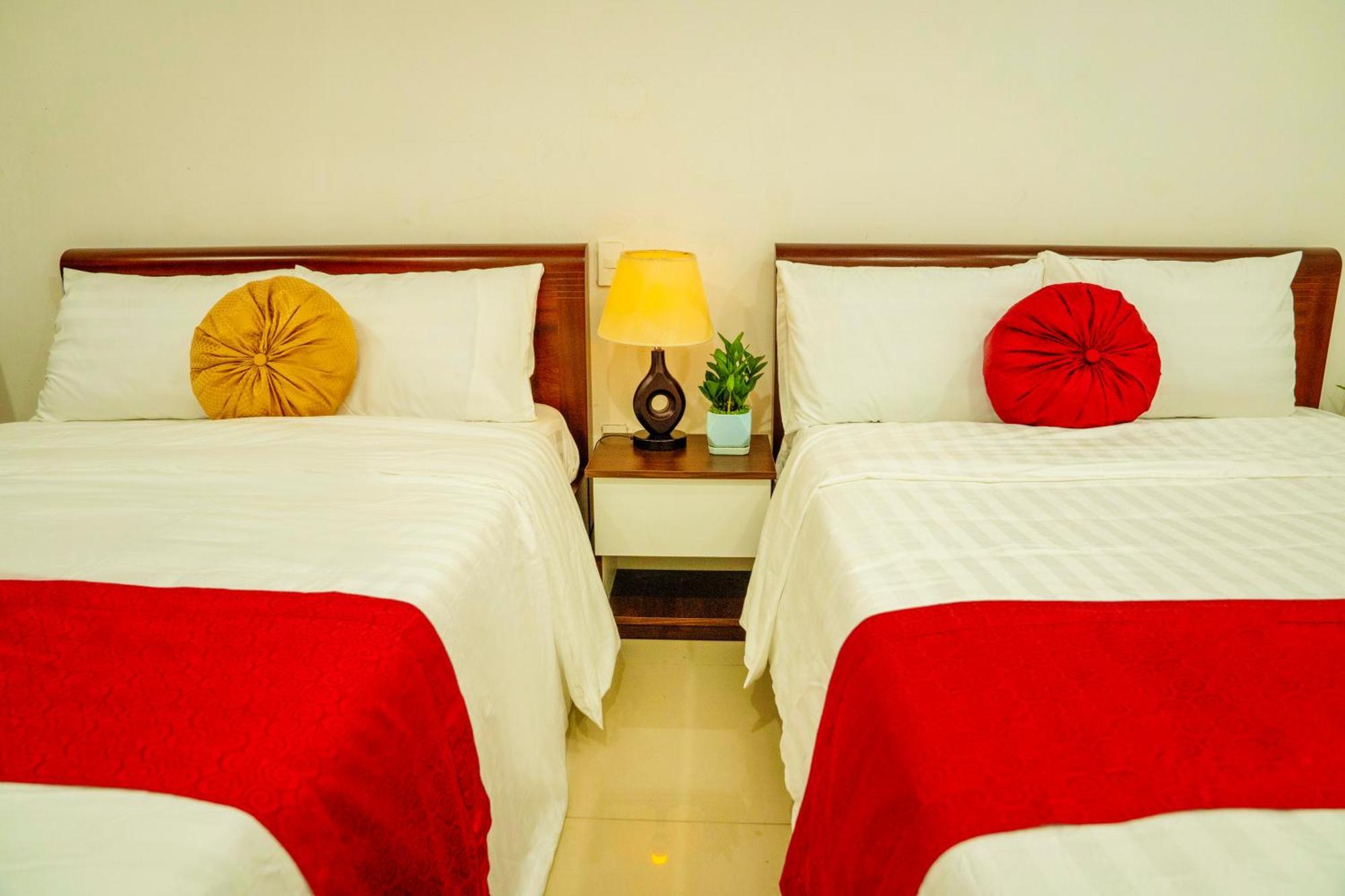 Hotel Khach San Trung Hieu Vung Tau Esterno foto