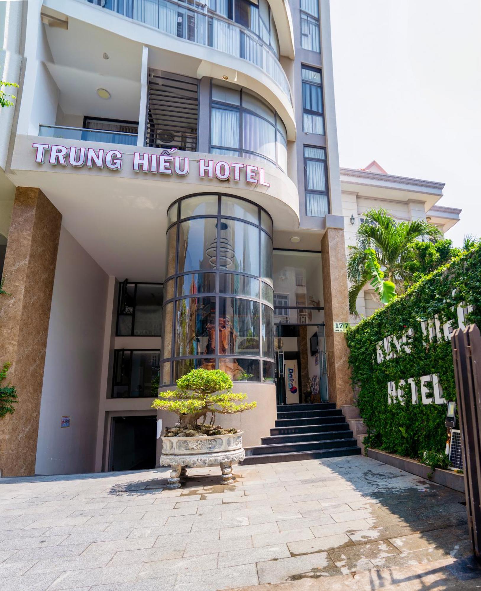 Hotel Khach San Trung Hieu Vung Tau Esterno foto