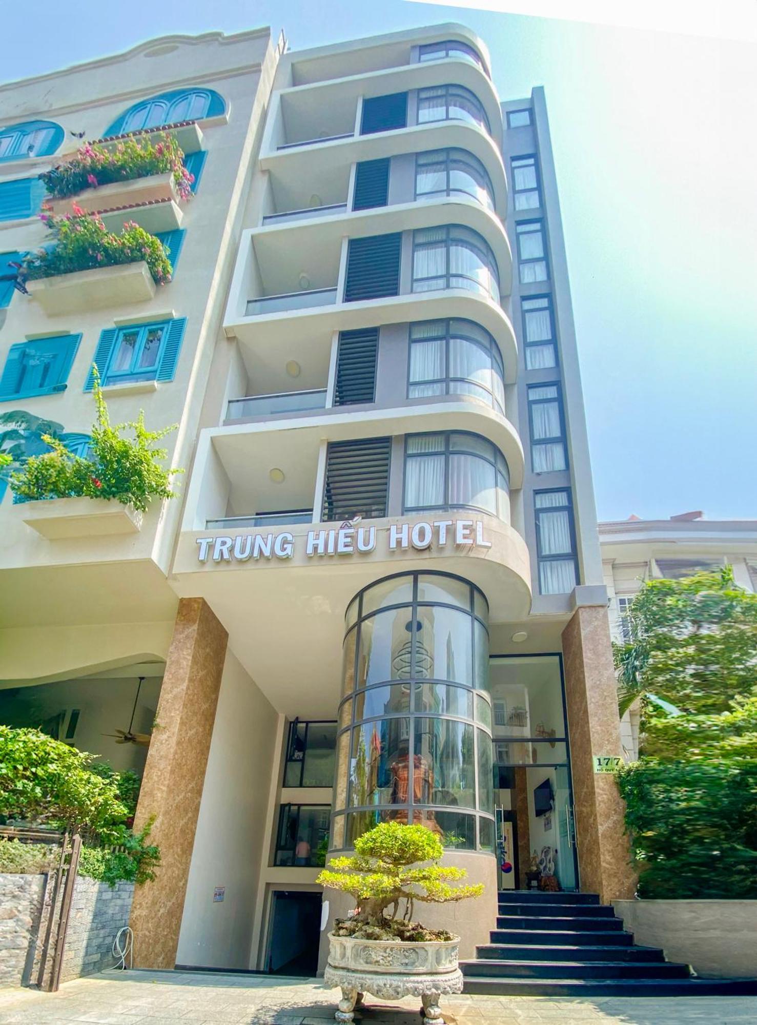 Hotel Khach San Trung Hieu Vung Tau Esterno foto